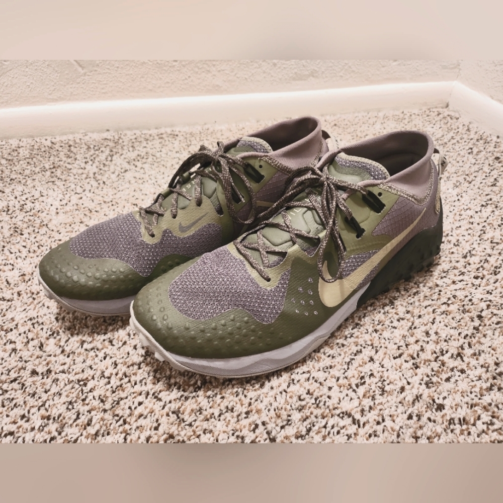 Nike Wildhorse 7 trail running shoes